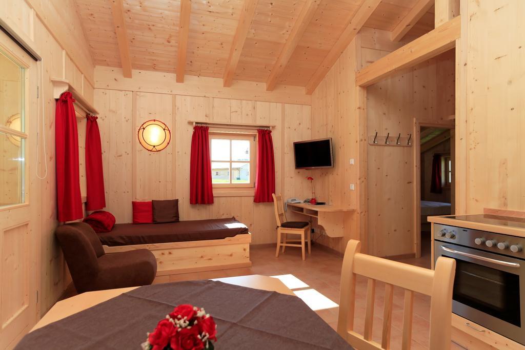 Alpenchalets Hotel Lambach Seeon-Seebruck Quarto foto